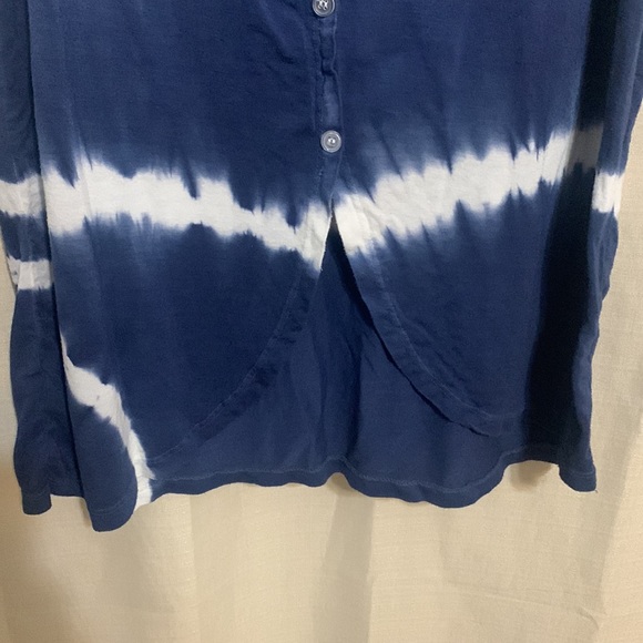 Light weight,tye dye, fun back olive+oak size M top - Picture 4 of 6